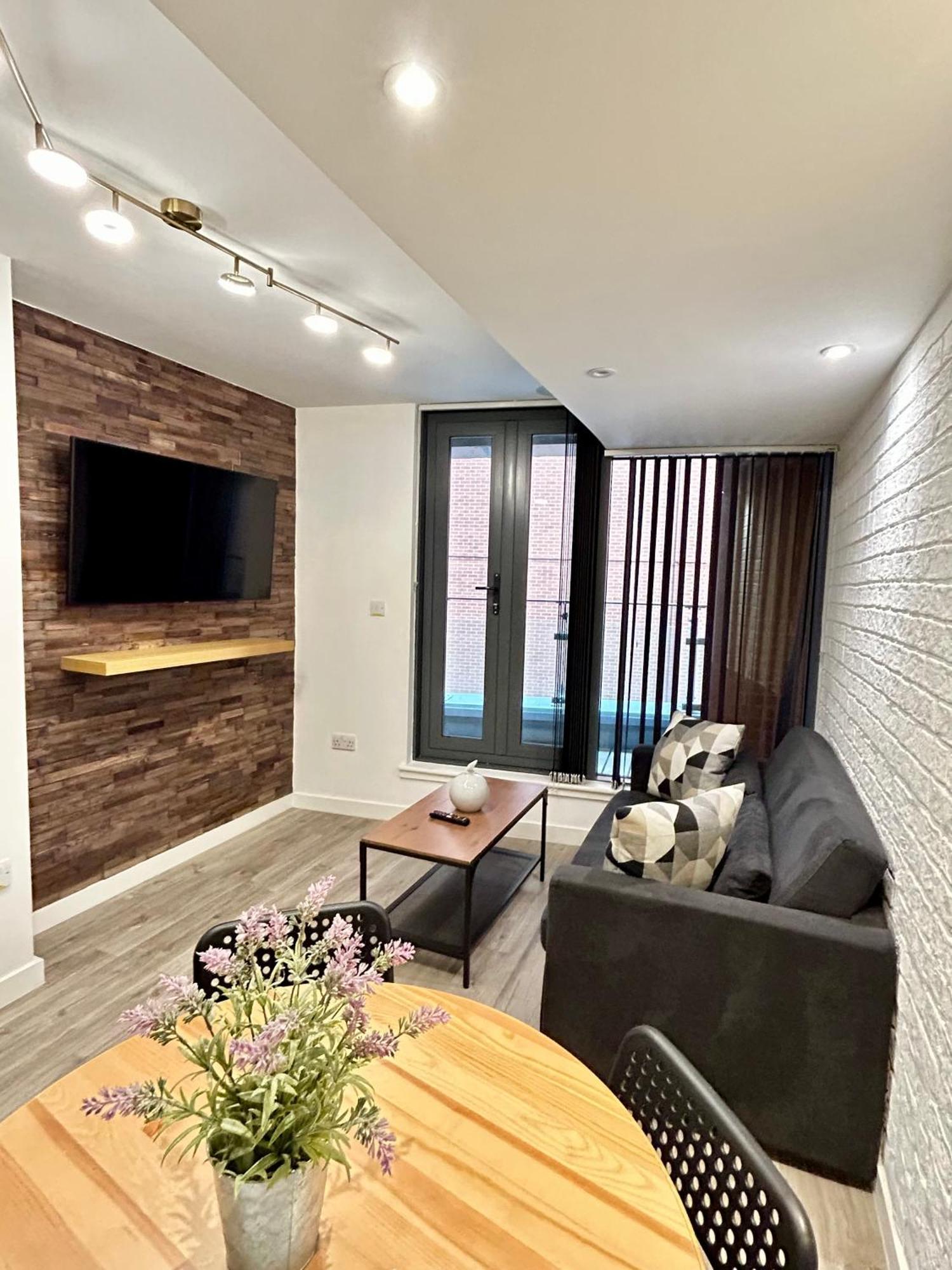 One Bed Apartment - City Centre مانشستر المظهر الخارجي الصورة